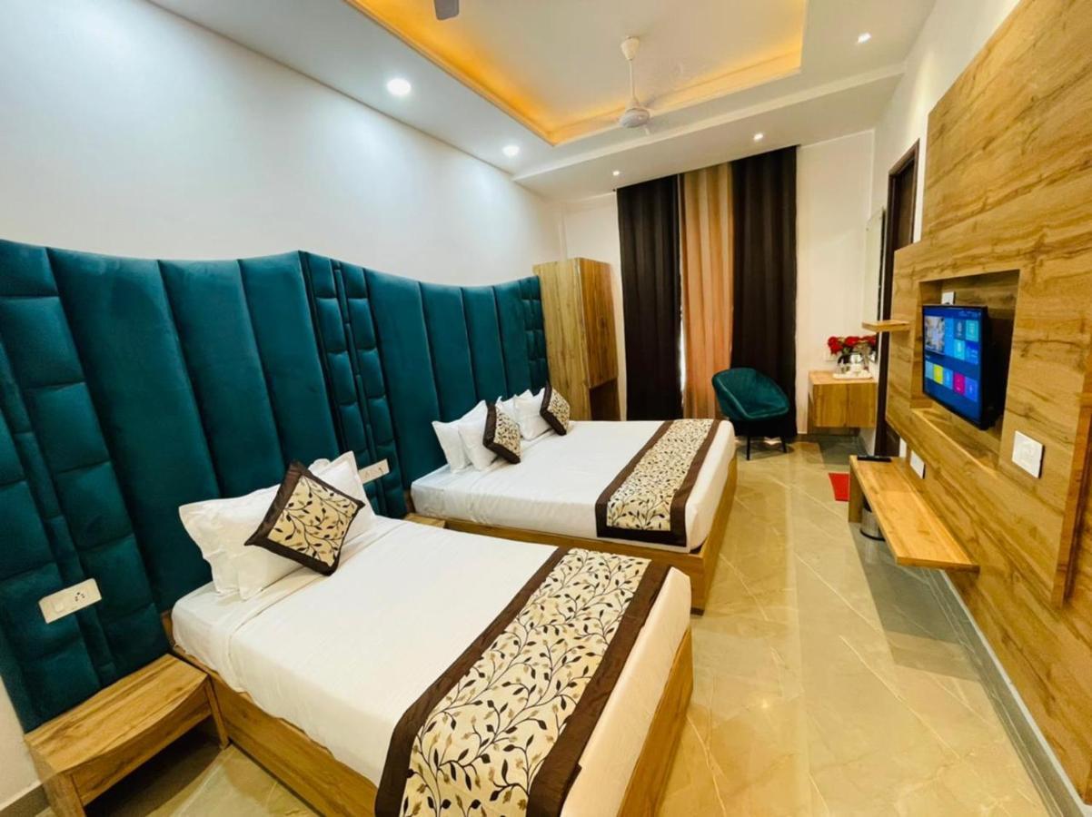 Hotel Dream Town By Cozy Hotels & Resorts Amritsar Exterior photo