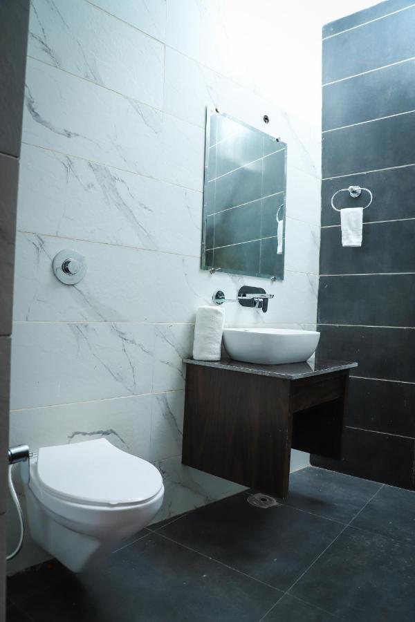 Hotel Dream Town By Cozy Hotels & Resorts Amritsar Exterior photo