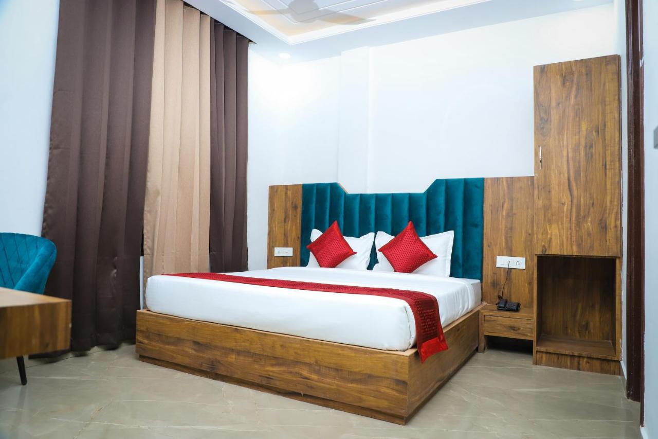 Hotel Dream Town By Cozy Hotels & Resorts Amritsar Exterior photo