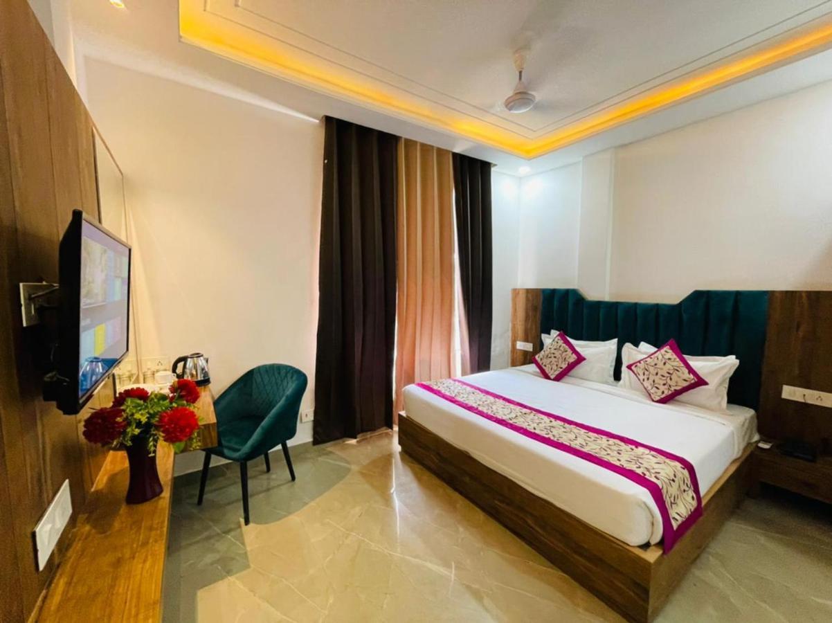 Hotel Dream Town By Cozy Hotels & Resorts Amritsar Exterior photo