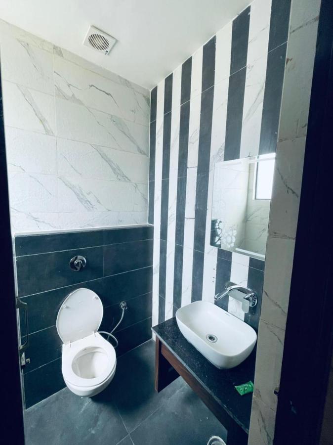 Hotel Dream Town By Cozy Hotels & Resorts Amritsar Exterior photo