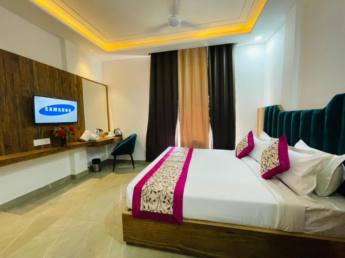 Hotel Dream Town By Cozy Hotels & Resorts Amritsar Exterior photo
