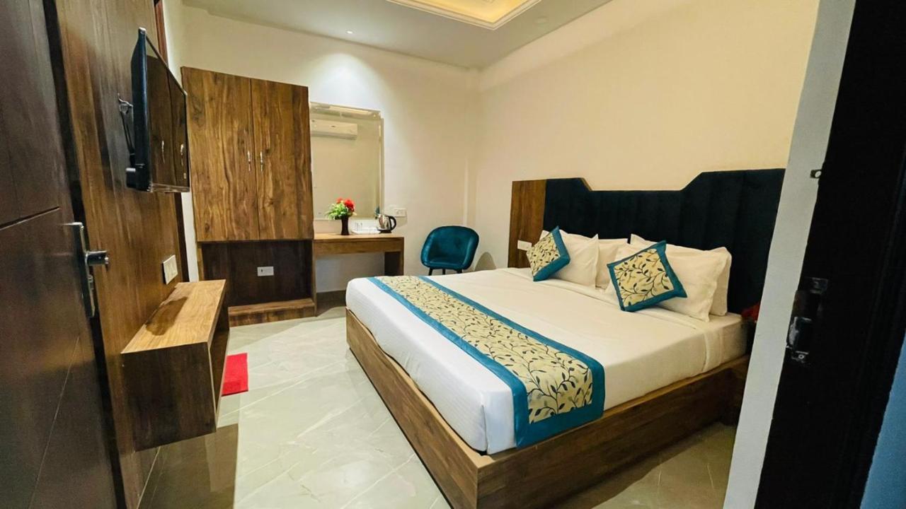Hotel Dream Town By Cozy Hotels & Resorts Amritsar Exterior photo
