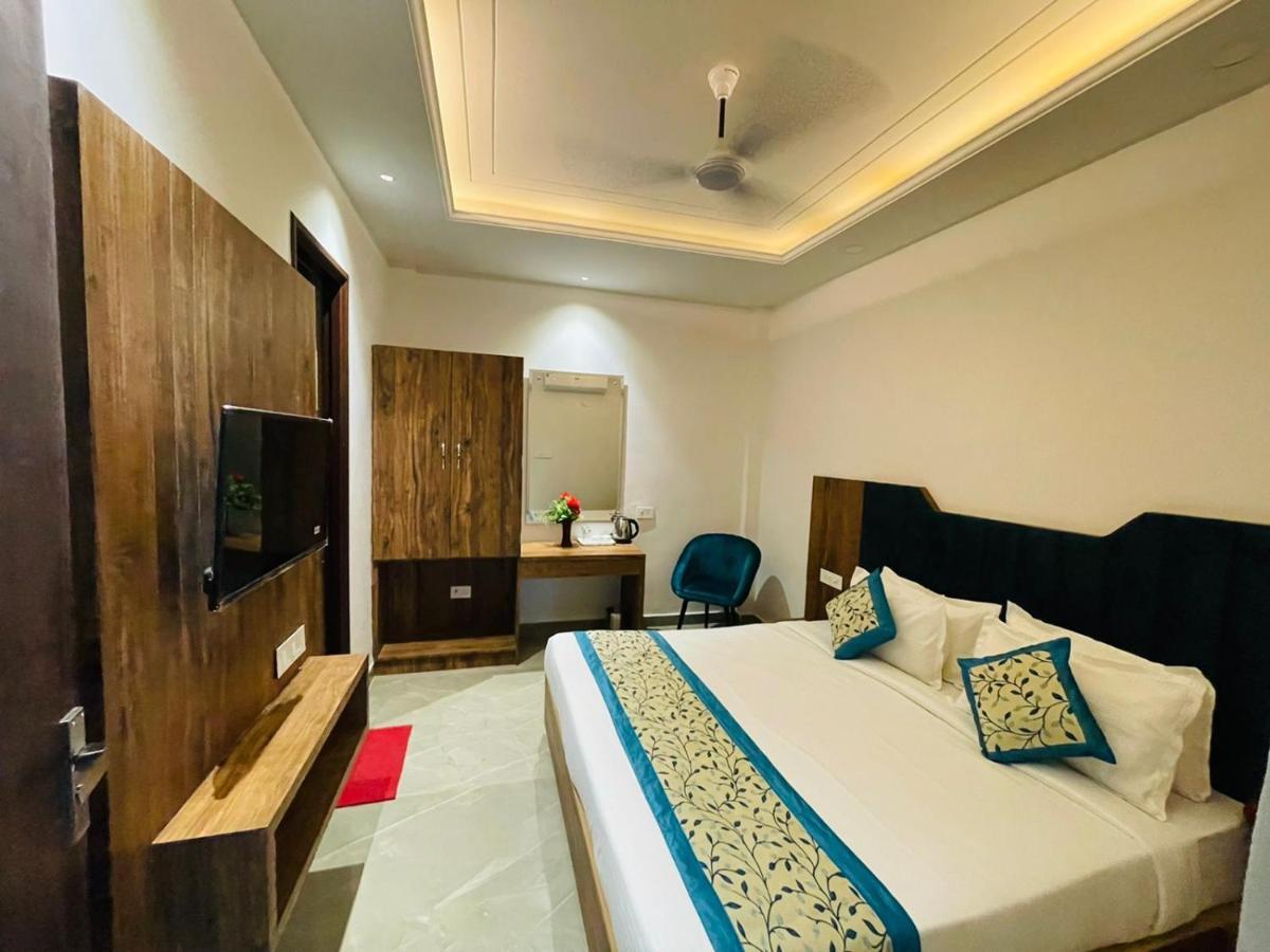 Hotel Dream Town By Cozy Hotels & Resorts Amritsar Exterior photo