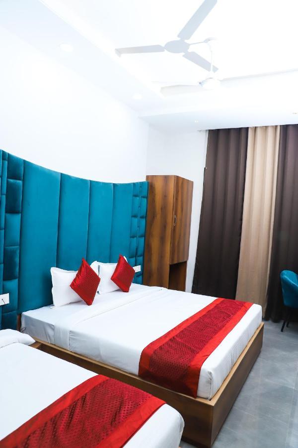 Hotel Dream Town By Cozy Hotels & Resorts Amritsar Exterior photo