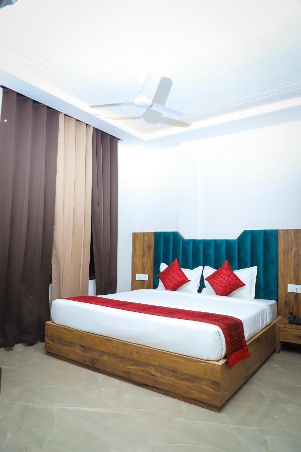Hotel Dream Town By Cozy Hotels & Resorts Amritsar Exterior photo